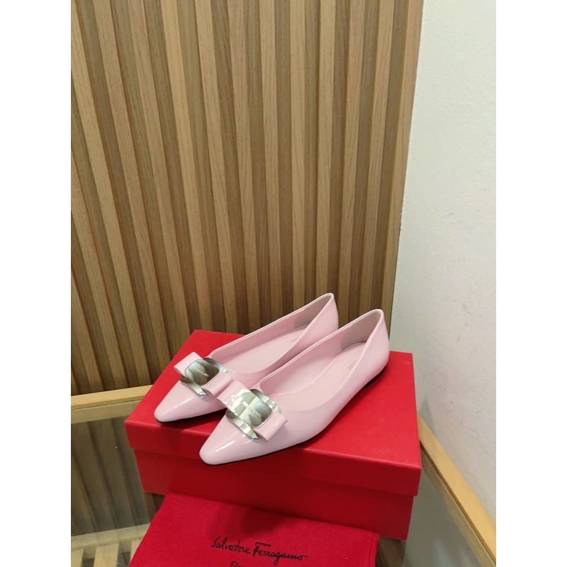 Ferragamo flat shoes